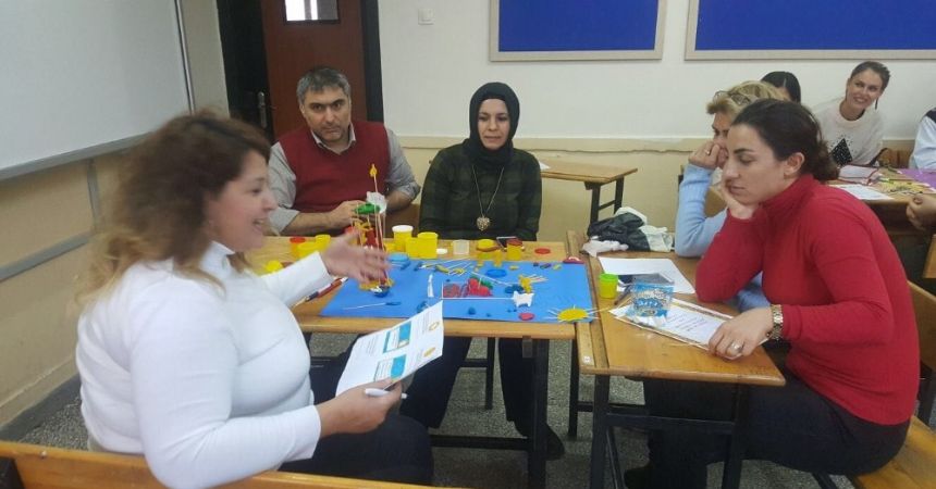 Öğretmenlerin mesleki yeterlilikleri artırılıyor