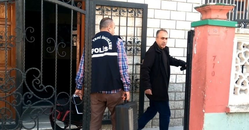 Cami tuvaletinin su saatini çaldılar