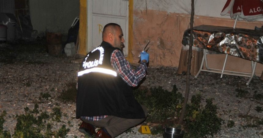 Arkadaşların tartışmasında kan aktı