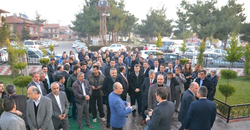 Zile’de 'öğretmene sahip çık' eylemi Zile’de 'öğretmene sahip çık' eylemi