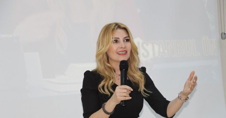 Hayatını anlatırken gözyaşlarını tutamadı Hayatını anlatırken gözyaşlarını tutamadı