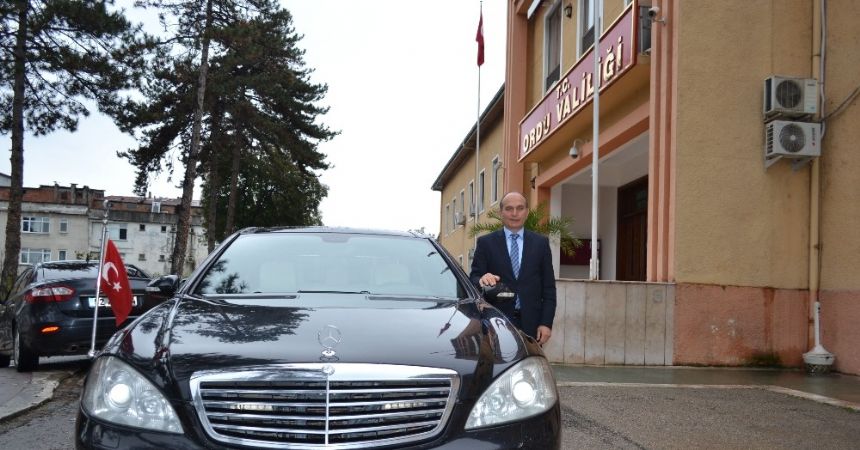 28 yılda 12 valiye şoförlük yaptı 28 yılda 12 valiye şoförlük yaptı