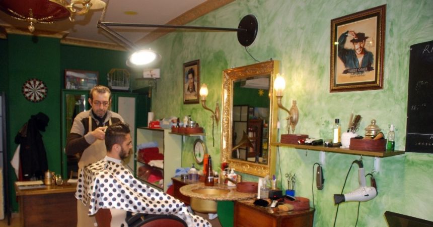 Ekmek ve yemekten sonra 'askıda tıraş' dönemi