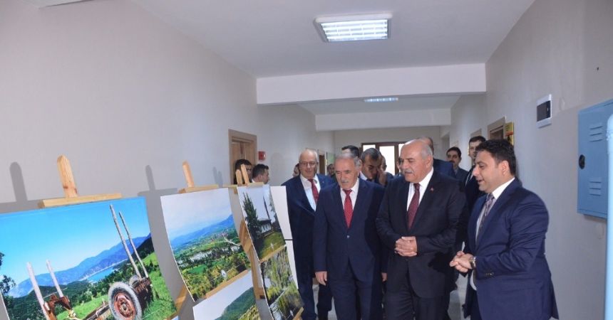 Sinop Valisi kurumları gezdi