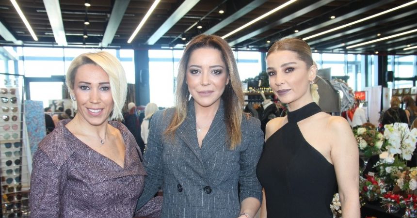 Milyon dolarlık mücevherler sergileniyor Milyon dolarlık mücevherler sergileniyor