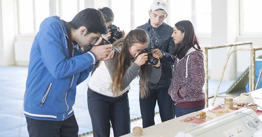 Öğrencilere fındık temalı fotoğrafçılık kursu