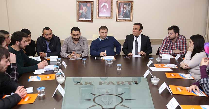 'Gençler, dünyayı doğru okumalı'