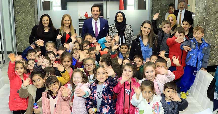 Miniklerden Başkan Tok’a büyük hediye