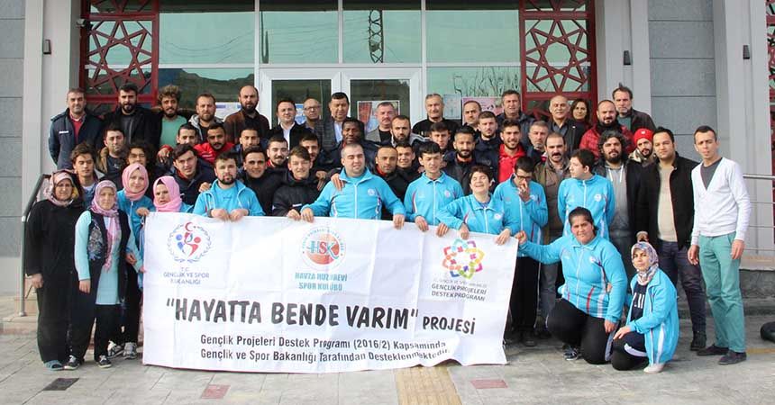 Özel gençler futbolcularla buluştu