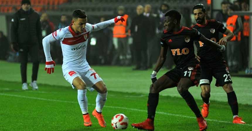 SAMSUNSPOR GAZİŞEHİR'DE KAYIP: 3-0