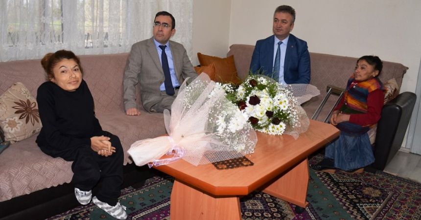 Topaloğlu hasta kardeşleri unutmadı 
