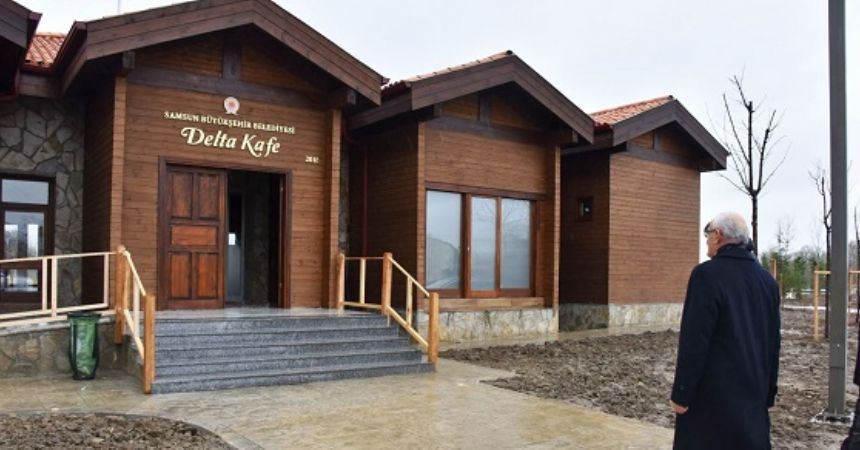 Doğayla uyumlu cafe