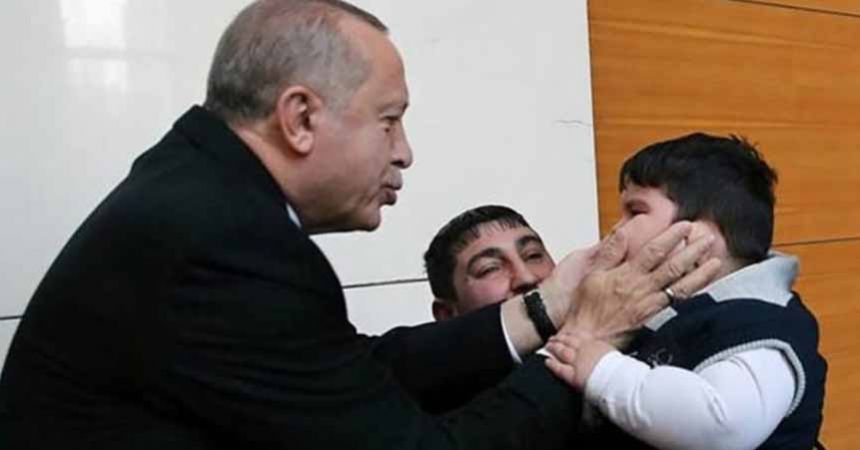 Yağız bebeği görünce dayanamadı