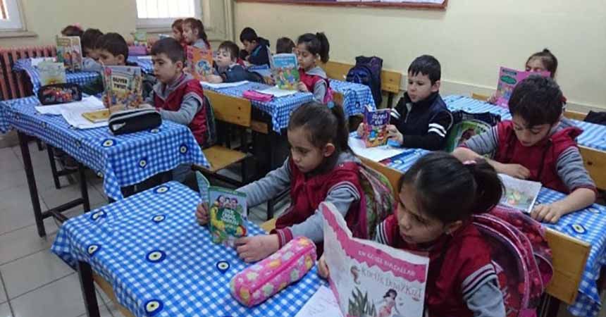 240 bin 915 öğrenci dersbaşı yaptı