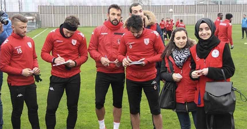 Futbolculardan Afrin'deki askerlere destek mesajı