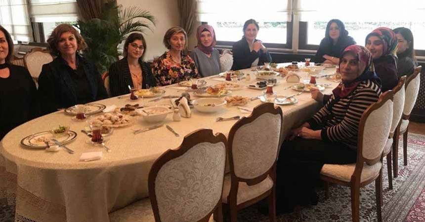 Şehit eşleri Valilik konutunda