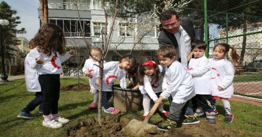Atakum'da parklar meyvelendi