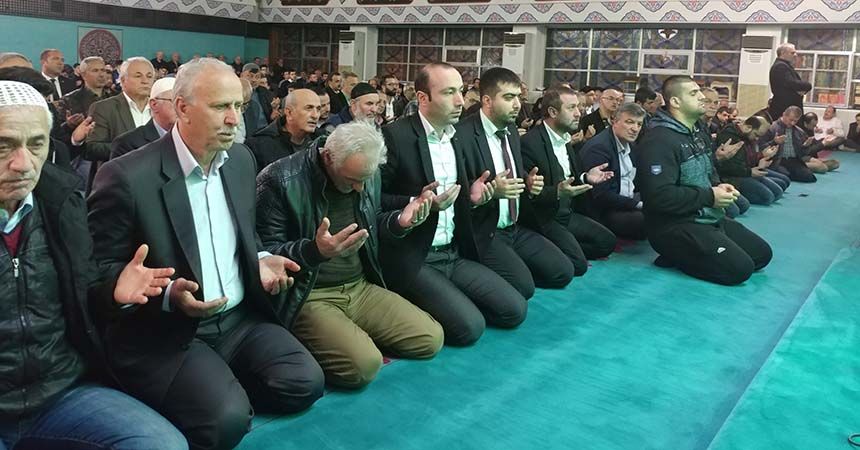 Alparslan Türkeş dualarla anıldı