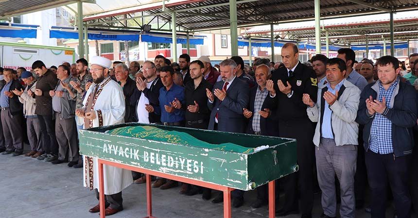 Belediye personeli toprağa verildi