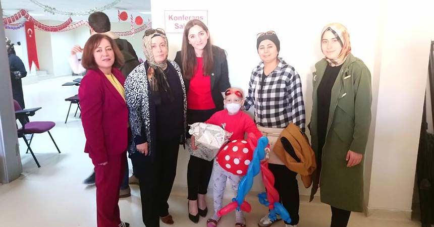MHP'den lösemili çocuklara ziyaret