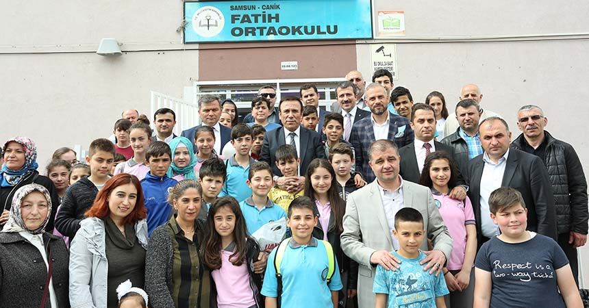 Canik'te eğitim yatırımı bitmiyor 