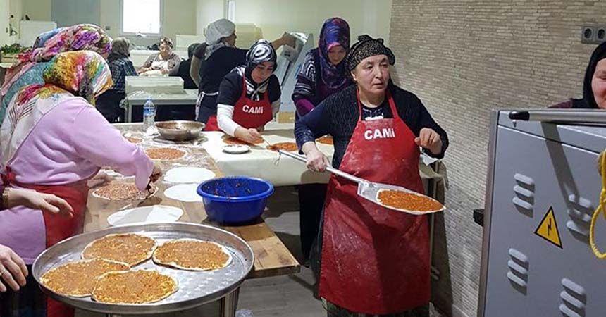 Almanya'da yaptılar, Mehmetçik'e bağışladılar