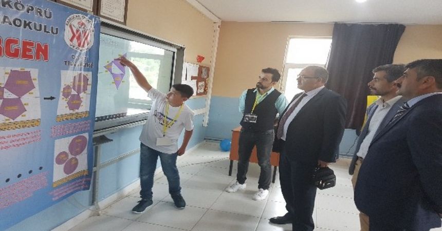 Geleceğin mühendisleri projelerini anlattı