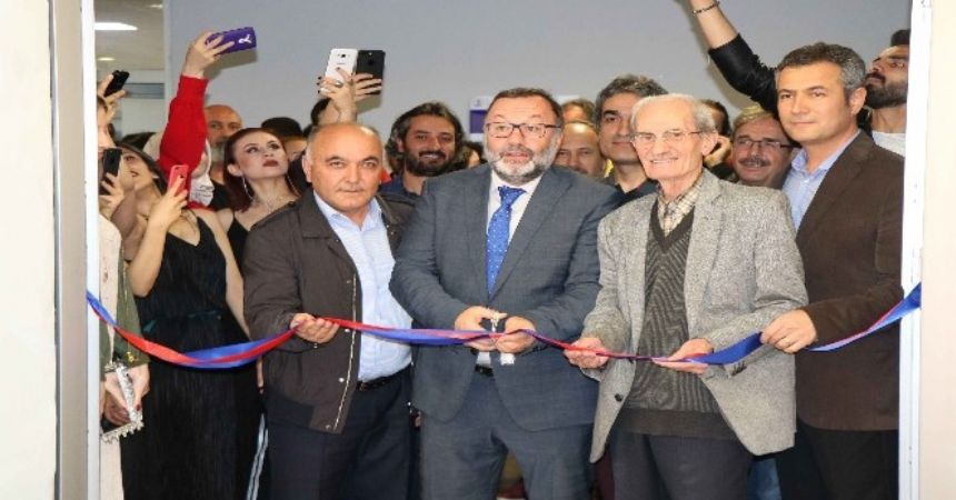 Üniversitelilerden yıl sonu sergisi