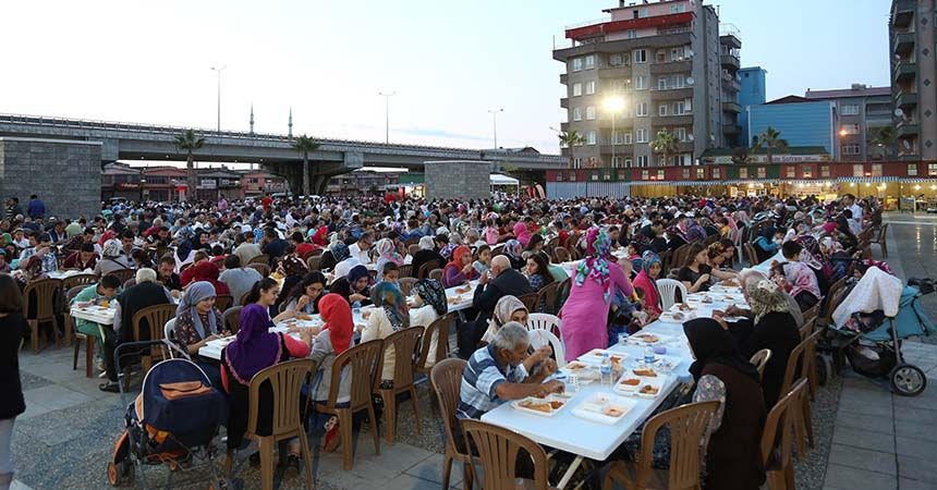 Binler iftar sofrasında buluştu