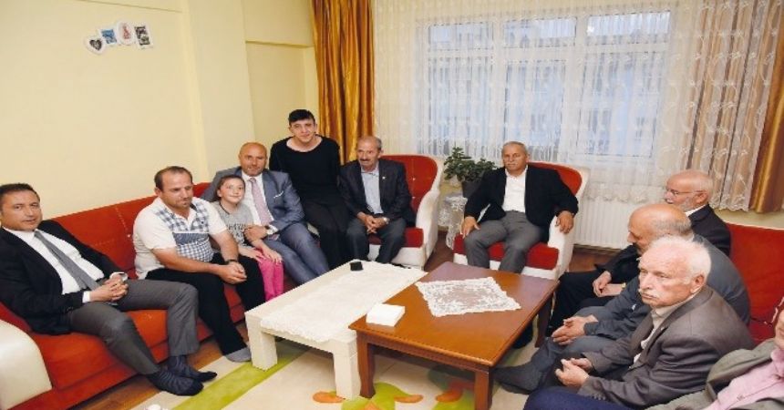 Kaymakam ve Başkan ev ziyaretinde