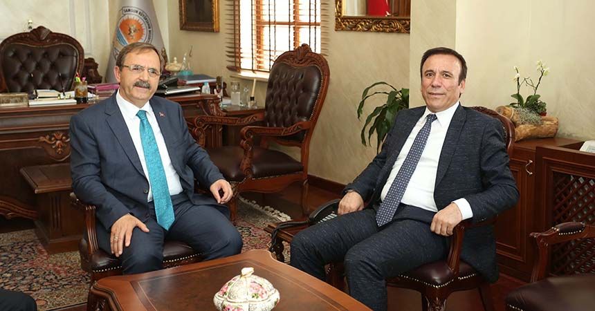 'Samsun'u ileriye ortak akılla taşırız'