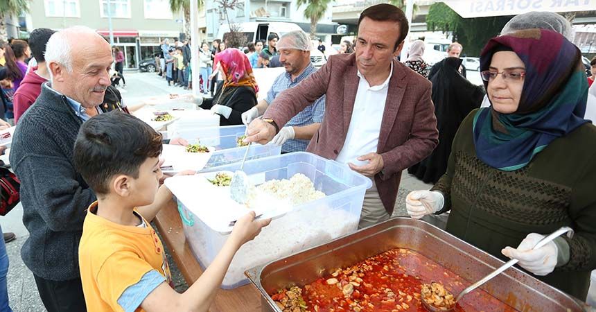 Canik'te Ramazan bereketi sürüyor