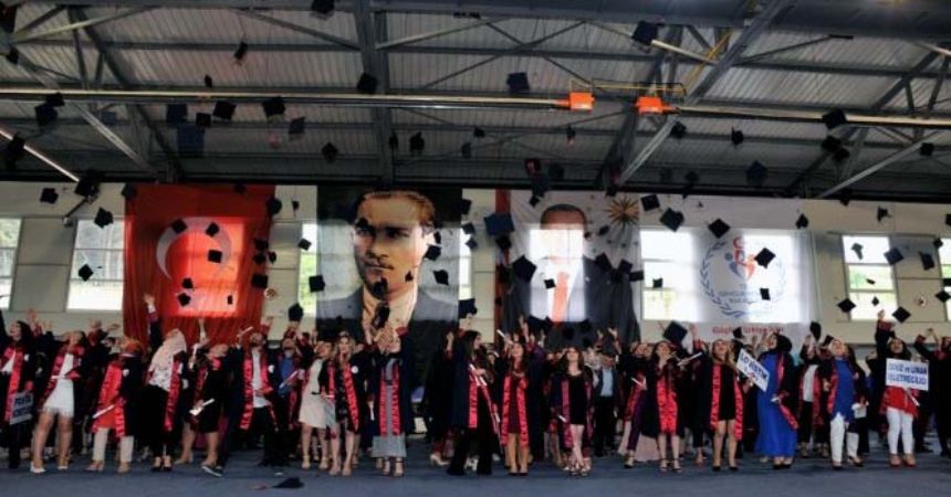 Bafra ve Alaçam MYO’da mezuniyet heyecanı