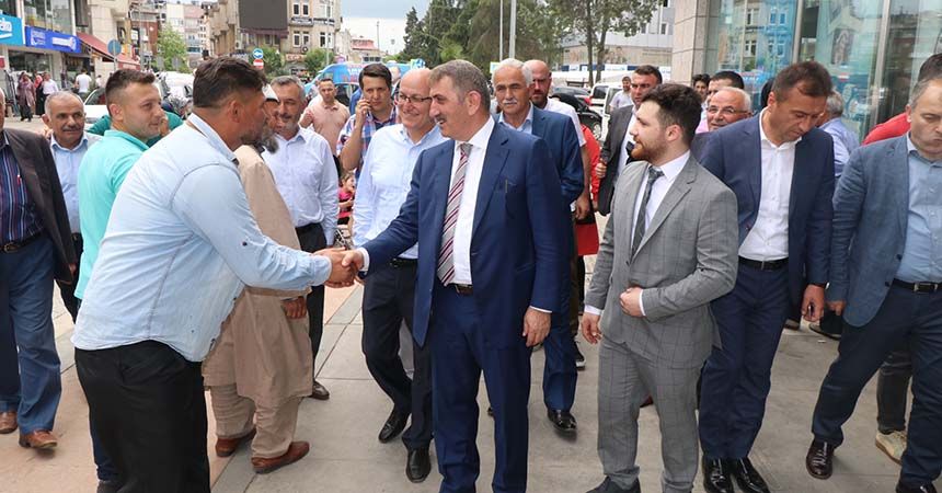 Köktaş'ın ilçe ziyaretleri sürüyor