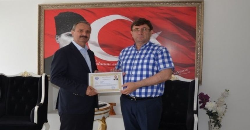 Kütüphane müdürü başkan yardımcısı oldu