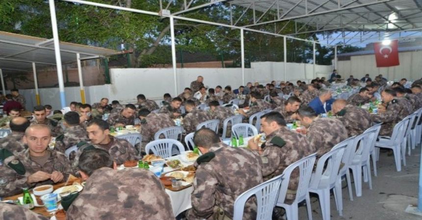Afrin kahramanlarına iftar