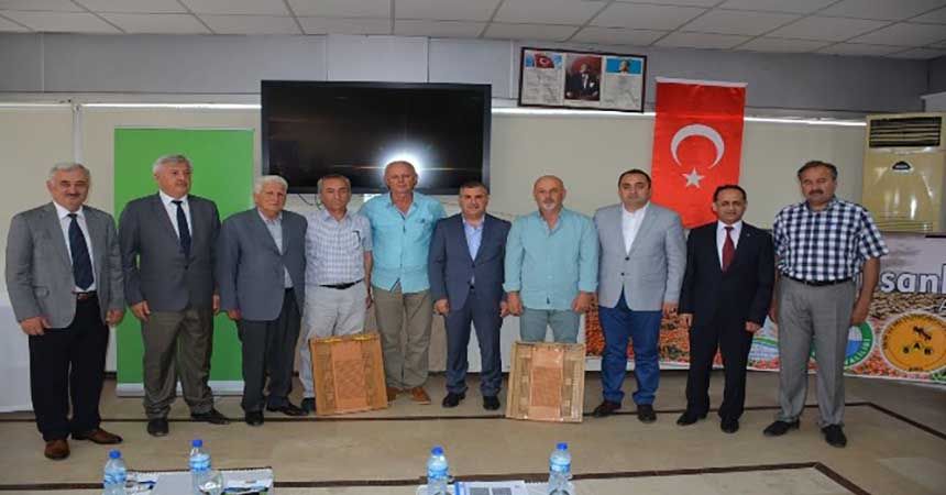 Polen tuzaklı kovanlar üreticiyle buluştu