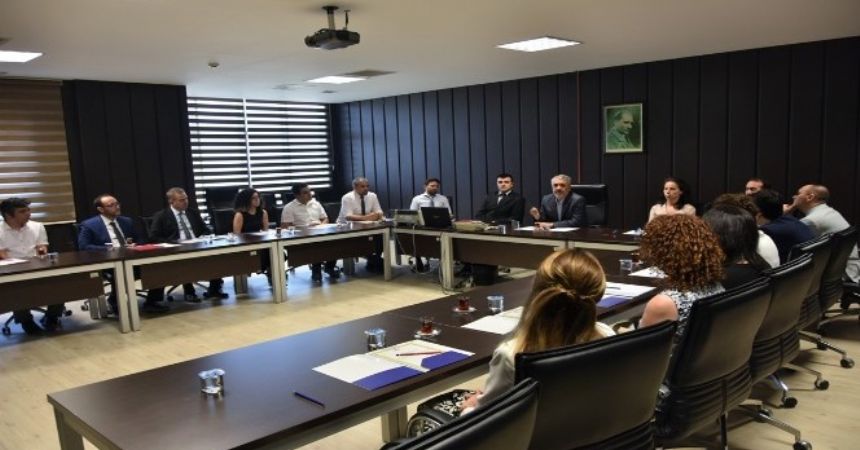 Akademisyenler Bilgiç'le buluştu