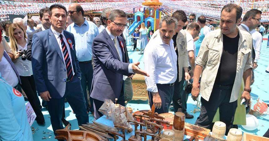 Cezaevi duvarlarından fuara