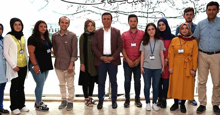 Genç: Üreten ülke olmalıyız
