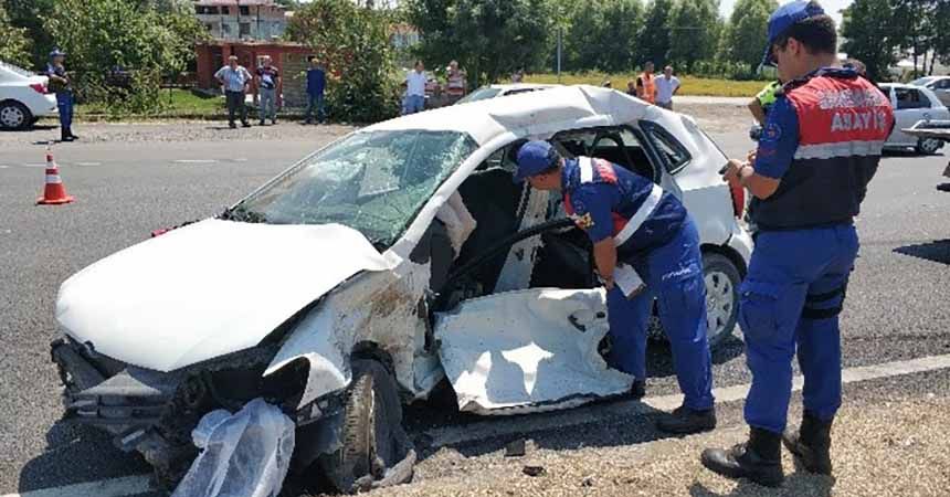 Kavşakta dikkatsizlik can aldı