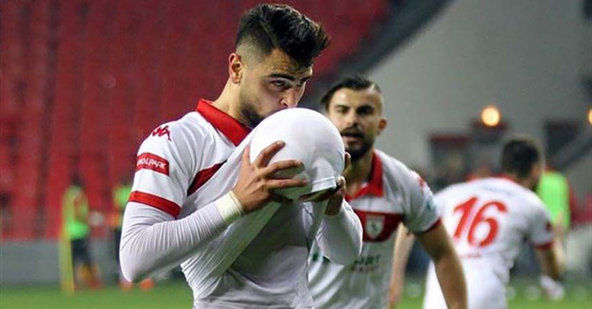 Muhammet Beşir'den 3 yıllık imza