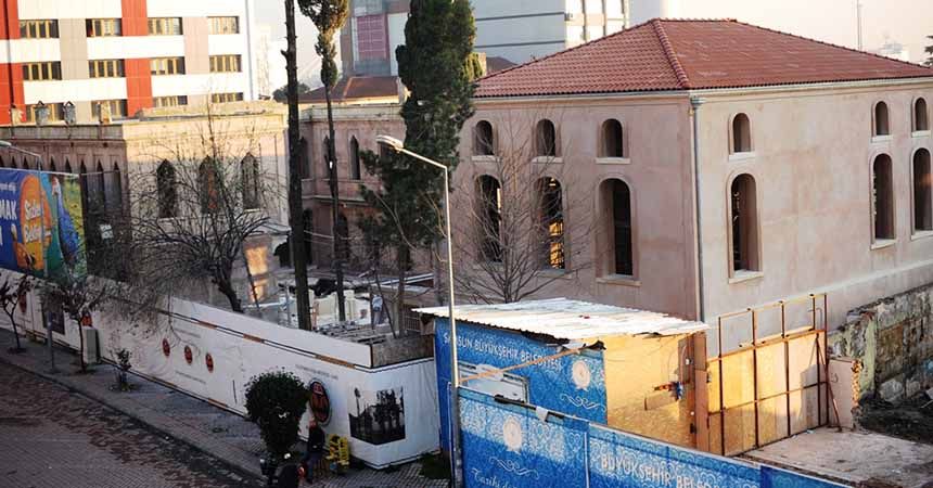 Tarihi medresenin restorasyonu sürüyor
