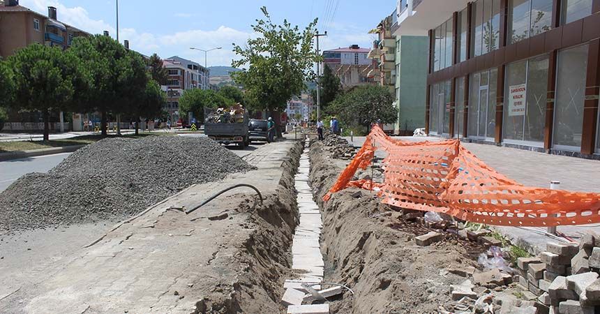 Enerji nakil hatları yer altına taşınıyor Enerji nakil hatları yer altına taşınıyor