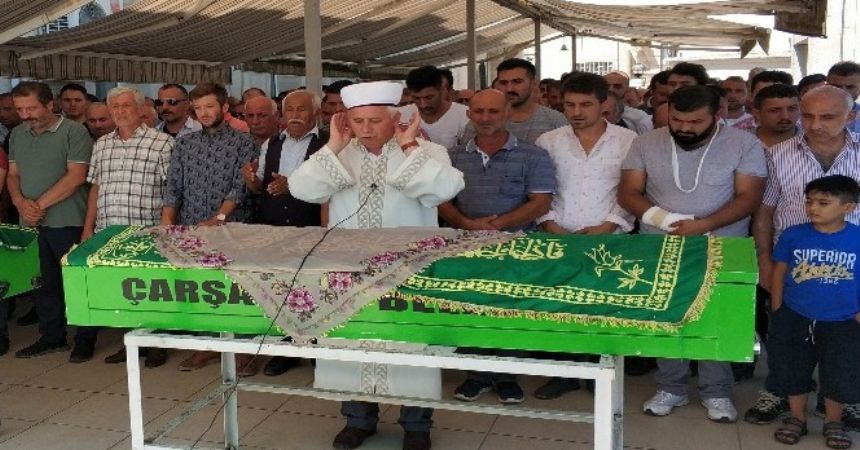 Düğün hazırlığı yaparken büyük acı yaşadı Düğün hazırlığı yaparken büyük acı yaşadı