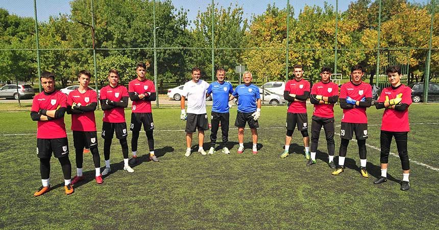 Geleceğin kalecileri yetişiyor