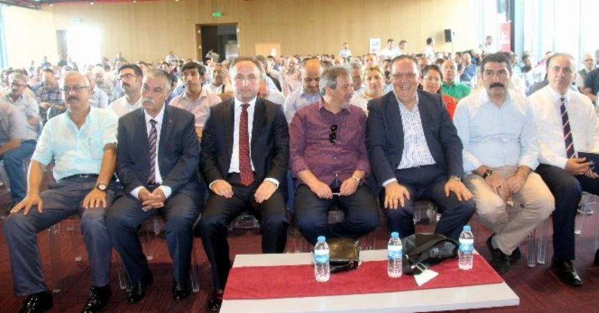 Okul müdürlerine konferans