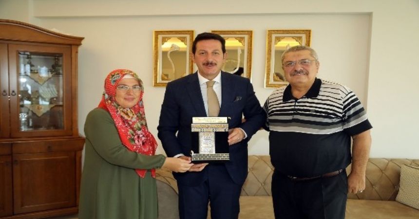 Tok, hacıların duasını aldı Tok, hacıların duasını aldı