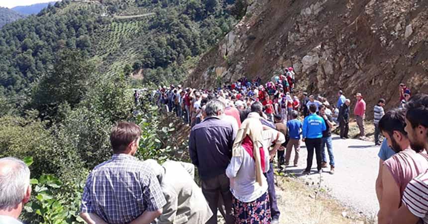 Minibüs şarampole yuvarlandı: 5 ölü