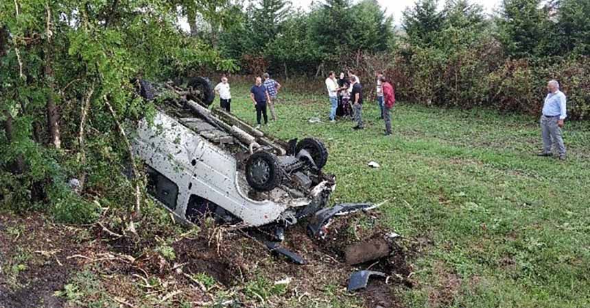 Eşiyle tartışırken virajı alamadı: 5 yaralı